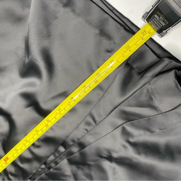 Forever U Exclusive | Women's Black Strapless Romper with Pearl design Size S - Picture 13 of 16